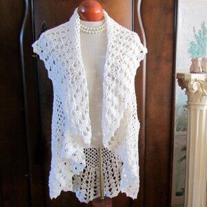 VEST, SHAWL, LIGHT SLEEVELESS SWEATER WRAP in OFF-WHITE, CREAM, IVORY; NWOT